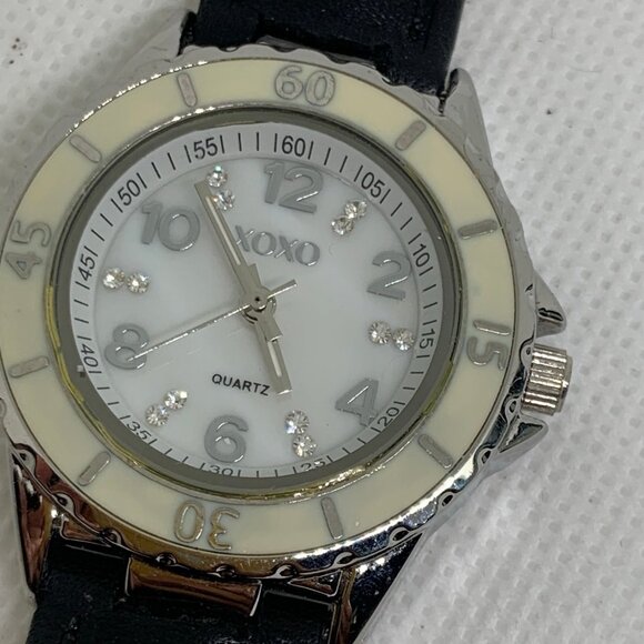 Xoxo women watch 32mm round case silver tone mop dial quartz up to 6.5” running - Picture 3 of 8